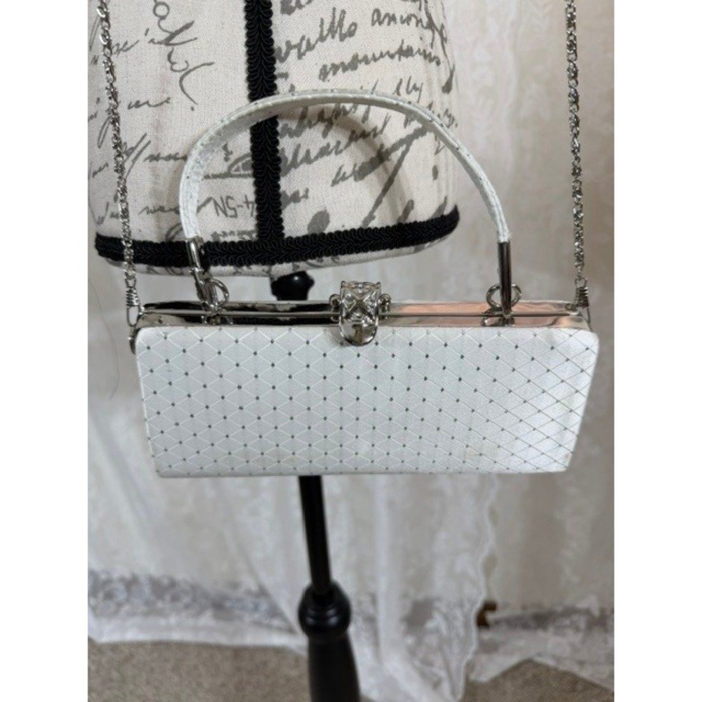White Satin Quilted Evening Clutch Bag Silver Panther Clasp Crossbody Chain